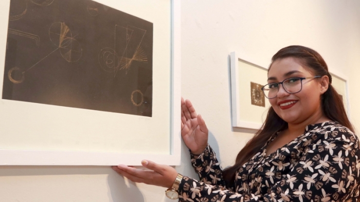 Admiradora del universo: Las galaxias están en la exposición de Érika Euán.