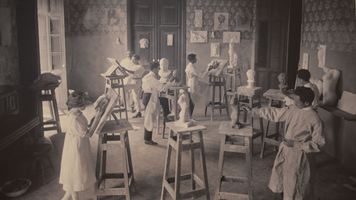 La Escuela de Bellas Artes, el Ateneo Peninsular… y la niña del lazo 