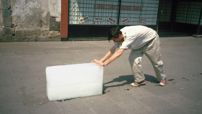 De arquitecto a artista: Francis Alÿs y el arte de colonizar y ser colonizado