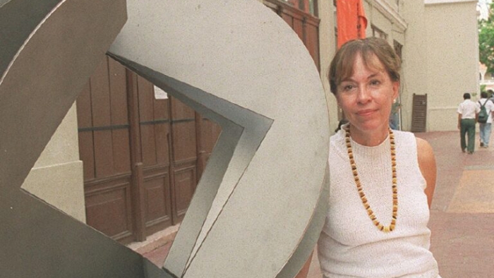 Alma esférica: un mes sin Yvonne Domenge
